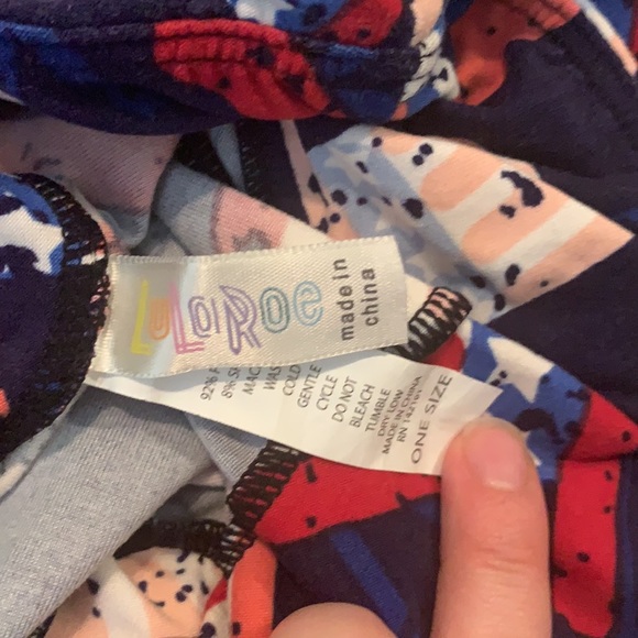 OS LuLaRoe Leggings - Picture 3 of 3